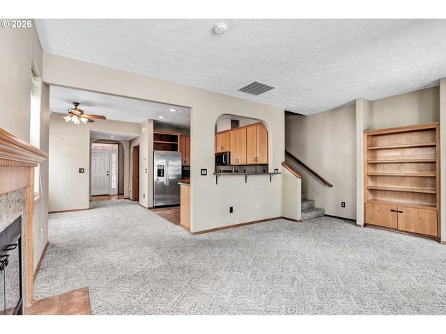 14375 Se OREGON TRAIL Dr, Clackamas, OR 97015