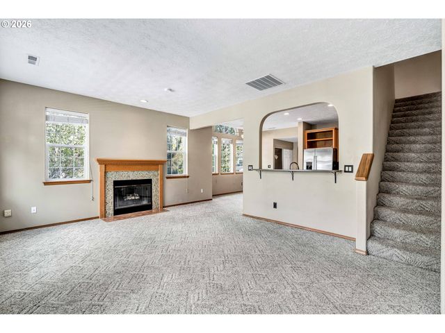 14375 Se OREGON TRAIL Dr, Clackamas, OR 97015