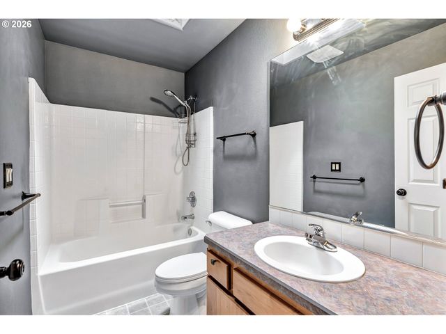 14375 Se OREGON TRAIL Dr, Clackamas, OR 97015