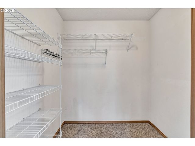 14375 Se OREGON TRAIL Dr, Clackamas, OR 97015