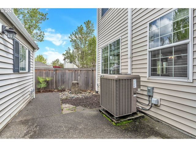 14375 Se OREGON TRAIL Dr, Clackamas, OR 97015