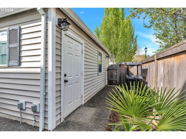 14375 Se OREGON TRAIL Dr, Clackamas, OR 97015