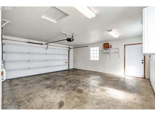 14375 Se OREGON TRAIL Dr, Clackamas, OR 97015