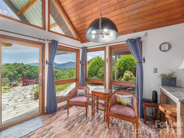 461 Ferguson Cove Loop, Clyde, NC 28721