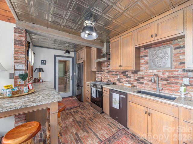 461 Ferguson Cove Loop, Clyde, NC 28721