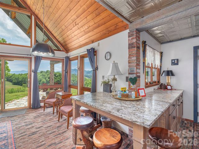 461 Ferguson Cove Loop, Clyde, NC 28721