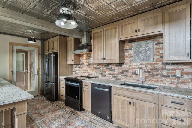 461 Ferguson Cove Loop, Clyde, NC 28721