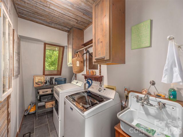 461 Ferguson Cove Loop, Clyde, NC 28721