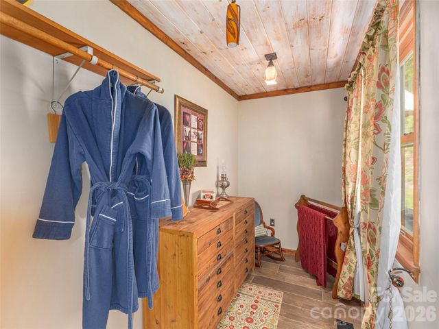 461 Ferguson Cove Loop, Clyde, NC 28721