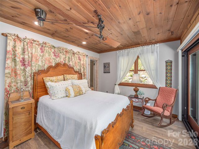 461 Ferguson Cove Loop, Clyde, NC 28721