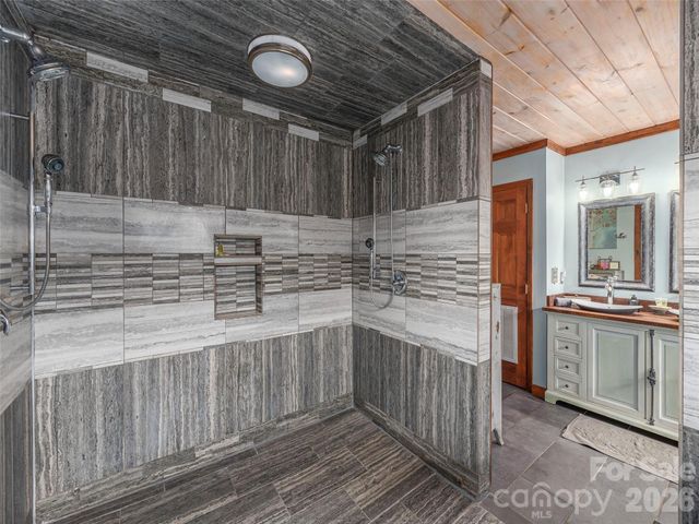 461 Ferguson Cove Loop, Clyde, NC 28721