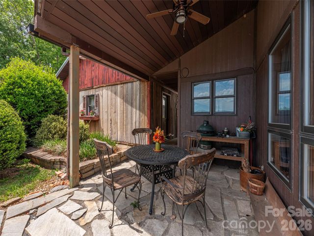 461 Ferguson Cove Loop, Clyde, NC 28721