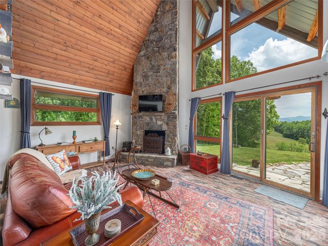 461 Ferguson Cove Loop, Clyde, NC 28721
