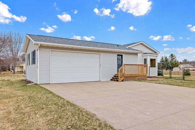 17213 Van Buren Street NE, Ham Lake, MN 55304