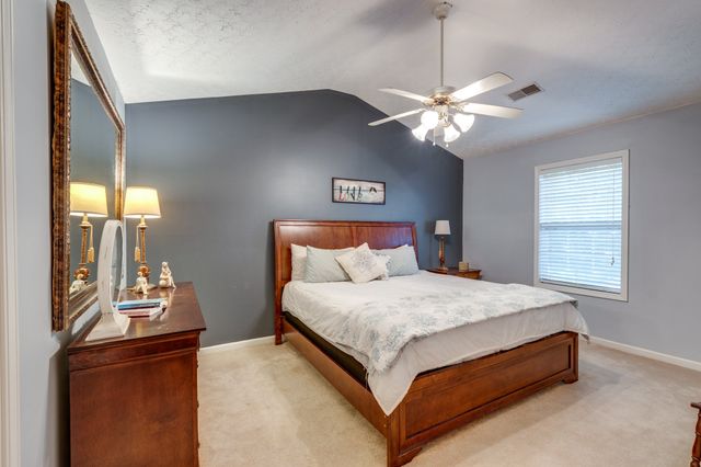 800 Browns Ln Apt A2, Gallatin, TN 37066