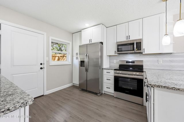 3675 NICHOLAS Circle S, Jacksonville, FL 32207