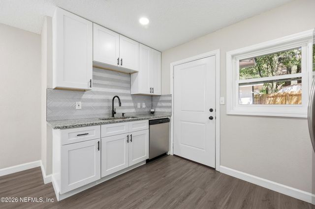 3675 NICHOLAS Circle S, Jacksonville, FL 32207