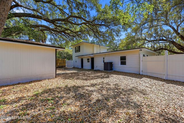 3675 NICHOLAS Circle S, Jacksonville, FL 32207