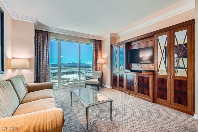 145 East Harmon Avenue 2008, Las Vegas, NV 89109