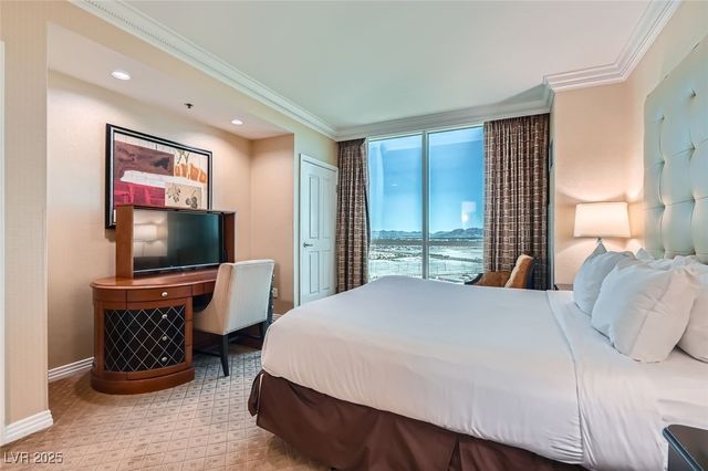 145 East Harmon Avenue 2008, Las Vegas, NV 89109