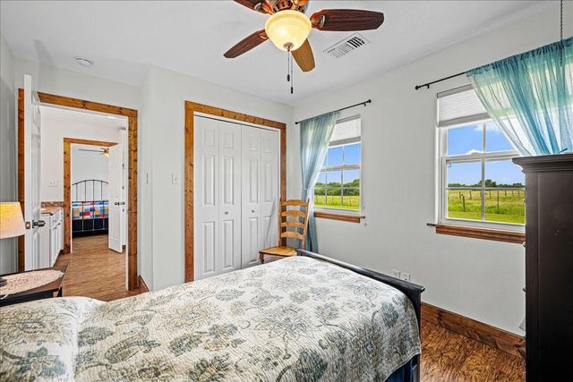 8233 Quebe Road, Brenham, TX 77833