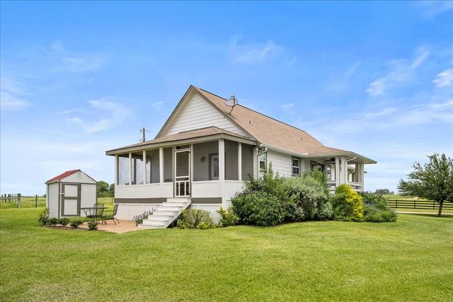 8233 Quebe Road, Brenham, TX 77833