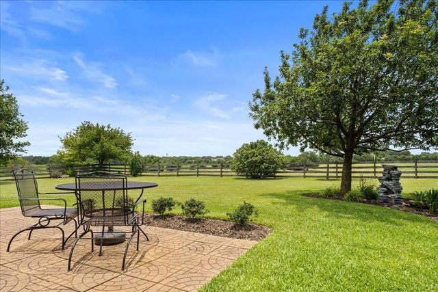 8233 Quebe Road, Brenham, TX 77833
