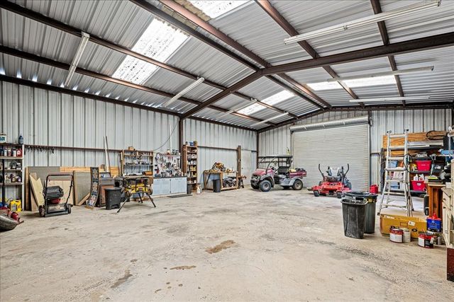 8233 Quebe Road, Brenham, TX 77833