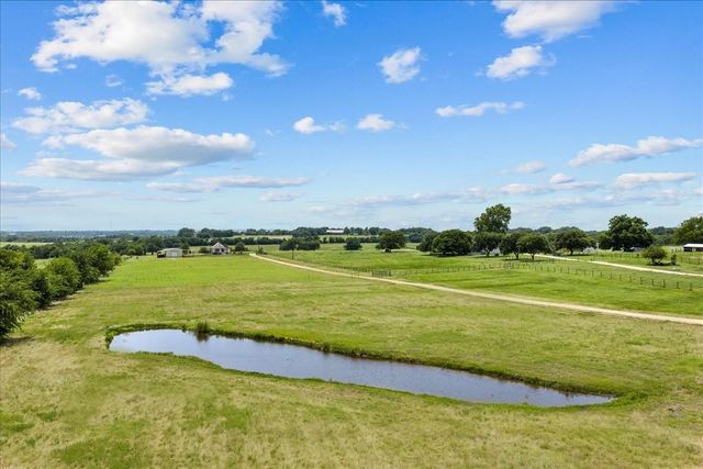 8233 Quebe Road, Brenham, TX 77833