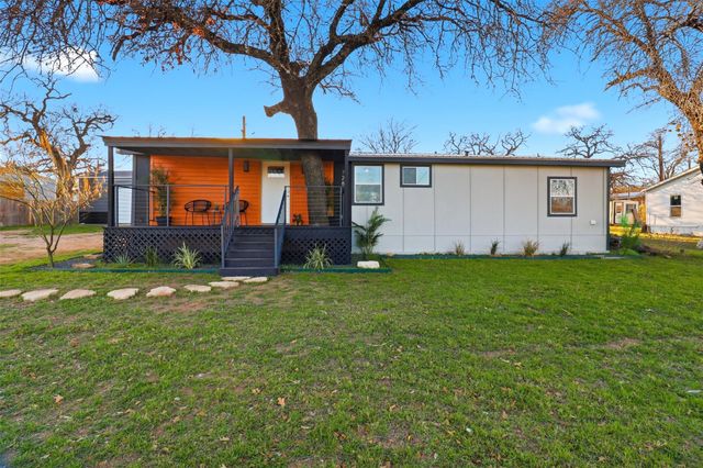 728 Driftwood LN, Cottonwood Shores, TX 78657