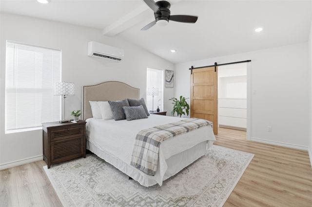 728 Driftwood LN, Cottonwood Shores, TX 78657