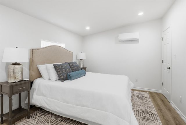 728 Driftwood LN, Cottonwood Shores, TX 78657