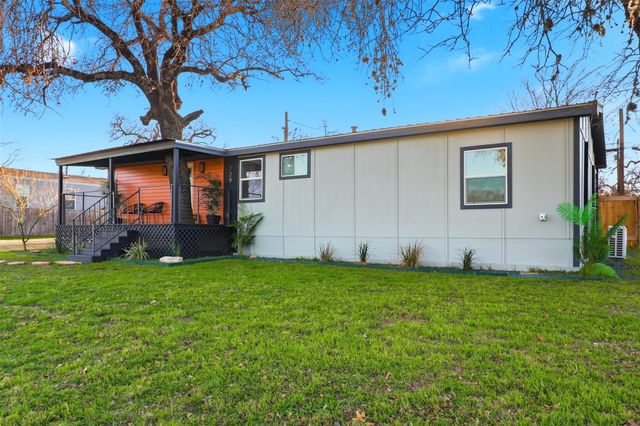 728 Driftwood LN, Cottonwood Shores, TX 78657