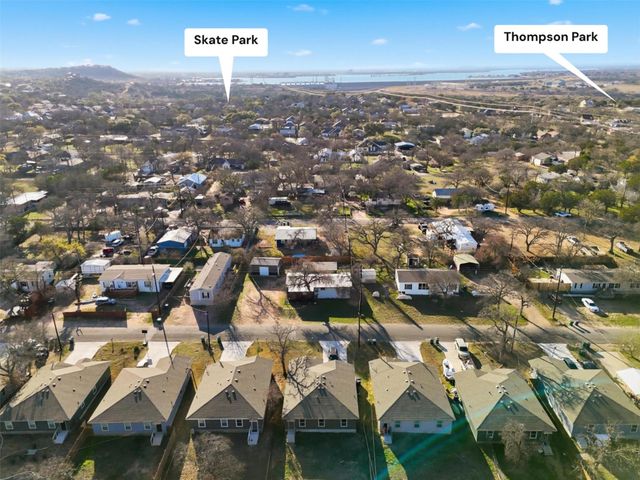728 Driftwood LN, Cottonwood Shores, TX 78657