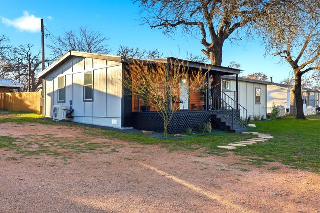 728 Driftwood LN, Cottonwood Shores, TX 78657