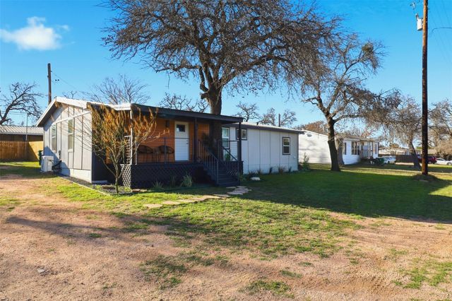 728 Driftwood LN, Cottonwood Shores, TX 78657