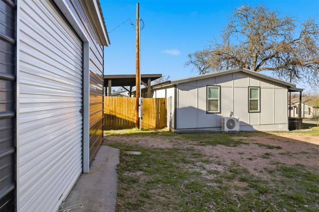 728 Driftwood LN, Cottonwood Shores, TX 78657