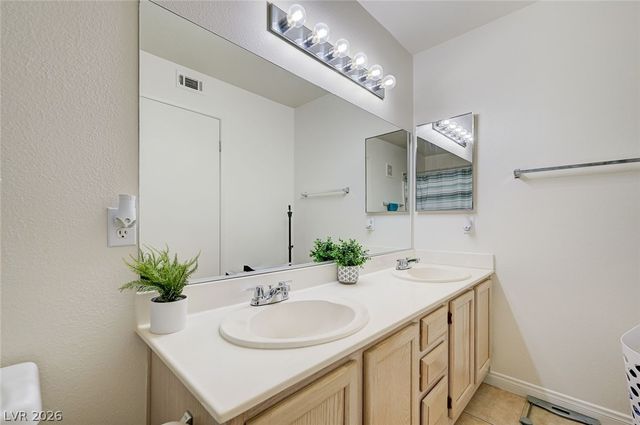 3425 East Russell Road 220, Las Vegas, NV 89120