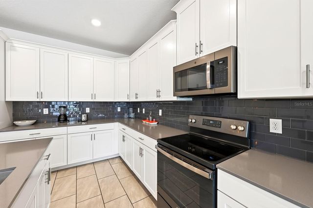1045 LEADER STREET, Davenport, FL 33896