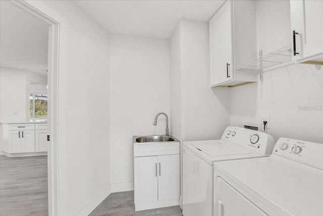 1332 WHISPERING LANE, Venice, FL 34285