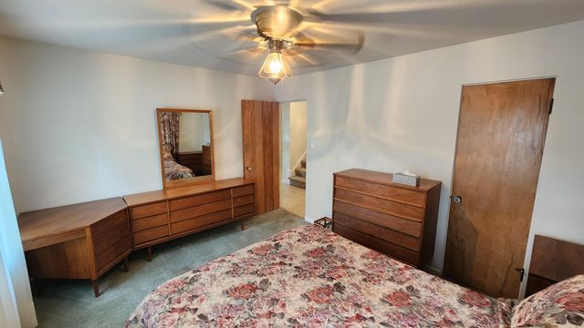 139 Beverly Boulevard, Hobart, IN 46342