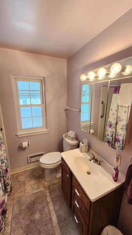 139 Beverly Boulevard, Hobart, IN 46342