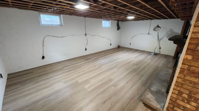 139 Beverly Boulevard, Hobart, IN 46342