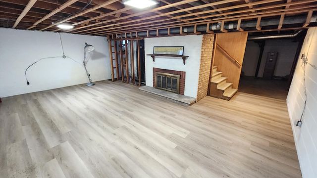 139 Beverly Boulevard, Hobart, IN 46342