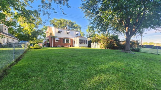 139 Beverly Boulevard, Hobart, IN 46342