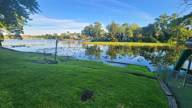 139 Beverly Boulevard, Hobart, IN 46342