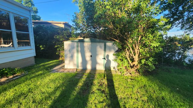 139 Beverly Boulevard, Hobart, IN 46342