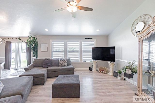 1557 N Quinn Creek Road, Idaho Falls, ID 83401