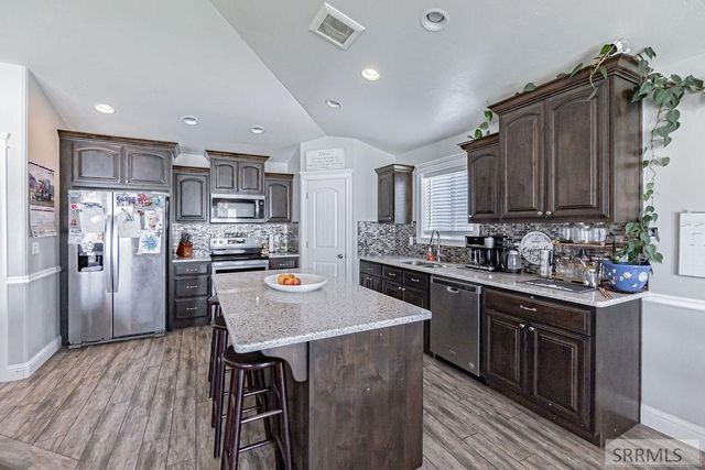 1557 N Quinn Creek Road, Idaho Falls, ID 83401