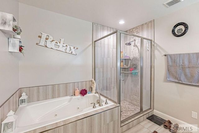 1557 N Quinn Creek Road, Idaho Falls, ID 83401